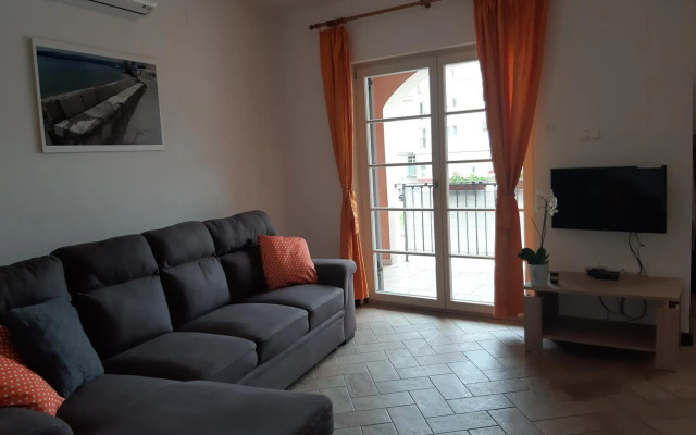 Mel Apartments