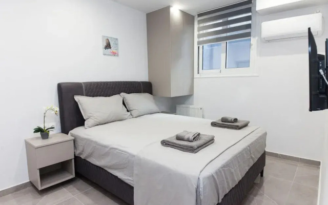 Brand Urban Getaway in Megaro Mousikis