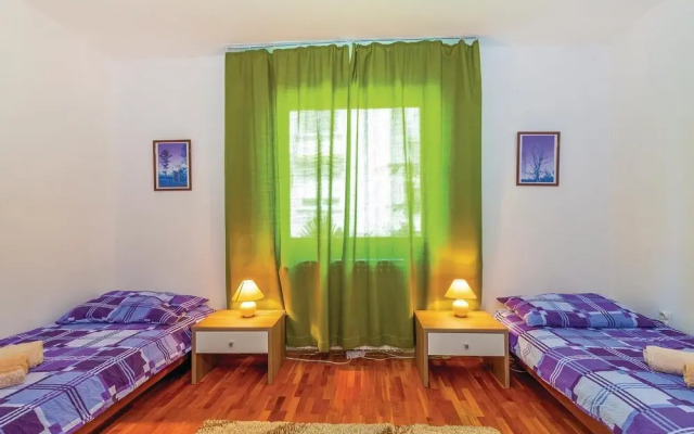 Beautiful Home in Dramalj With Wifi and 4 Bedrooms