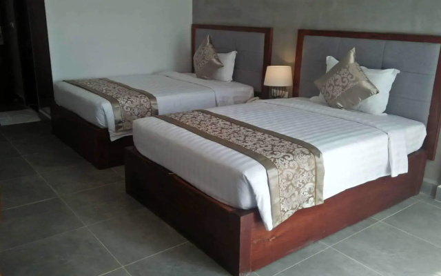 Phoenix Sea View Hotel
