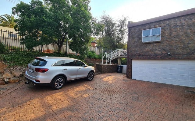 Waterkloof Glen Flatlet