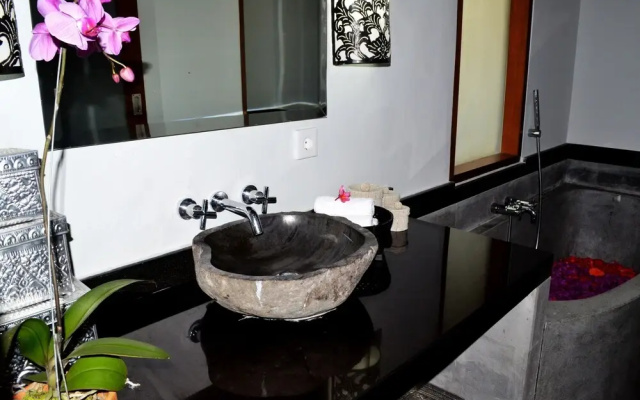 Alami Villa