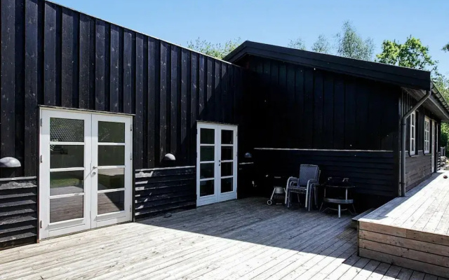 Attractive Holiday Home Hovedstaden by the Sea