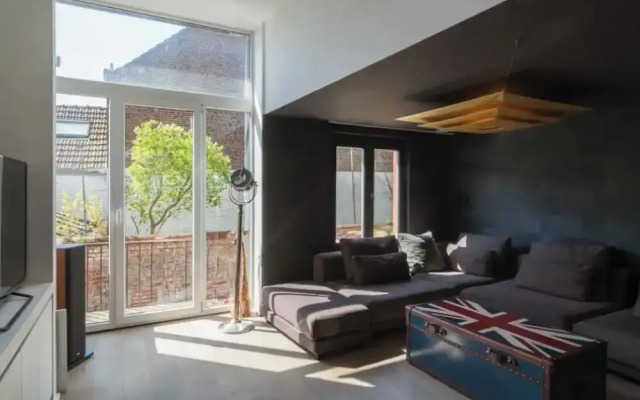 Flagey Terrace Design residence