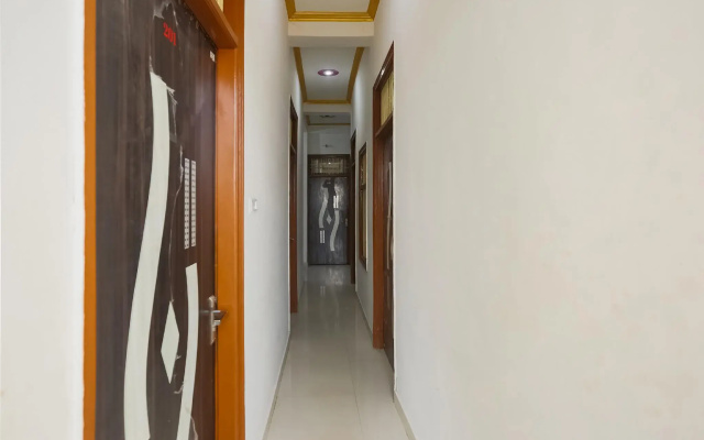 SPOT ON 72214 Mahi Paying Guest House