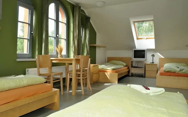 Hostel Lípa - Továrna