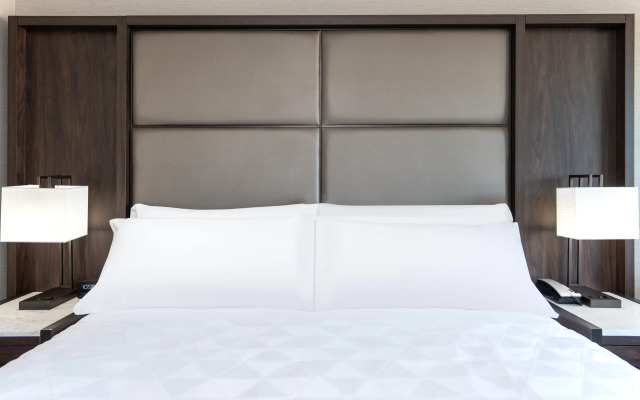 Holiday Inn Boston Logan Airport - Chelsea by IHG