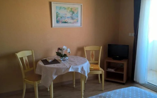 Résidence Services Seniors DOMITYS - Le Clos Du Cèdre