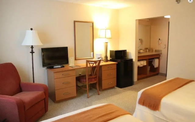 Brentwood Inn & Suites