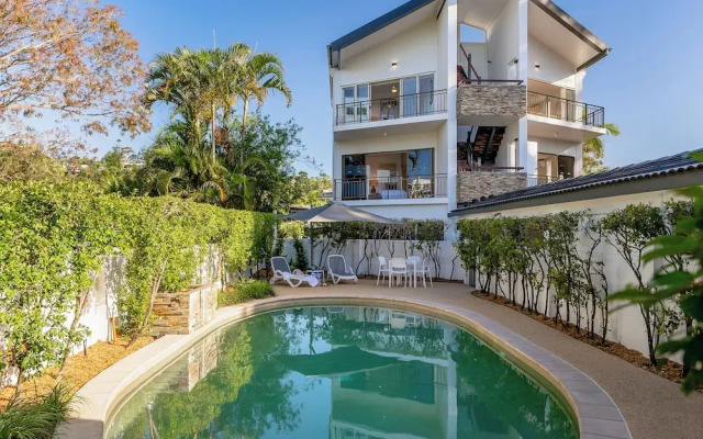 Unit 2 7 Noosa Parade Riverfront