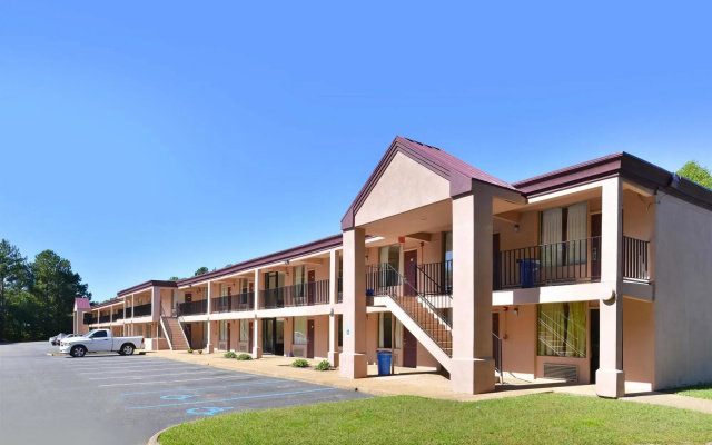 Americas Best Value Inn - Williamsburg/Lightfoot Area
