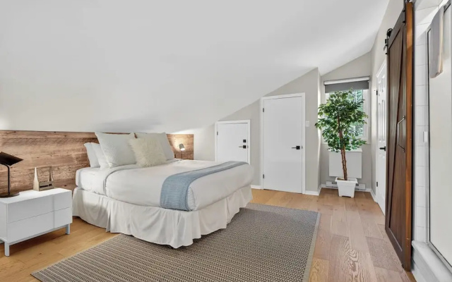 426 Hotel du Lac