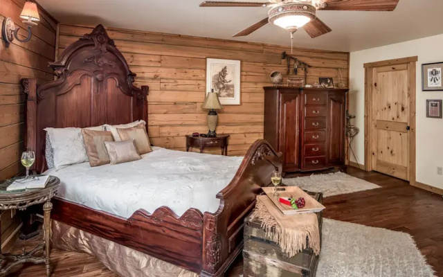 Ruidoso Four-bedroom