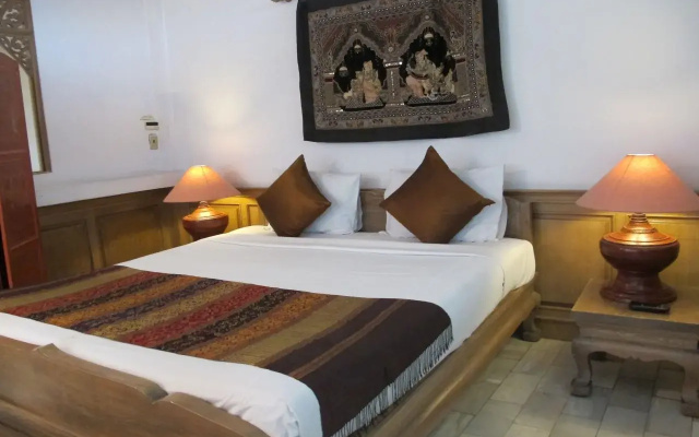 The Red Hibicus Guest House