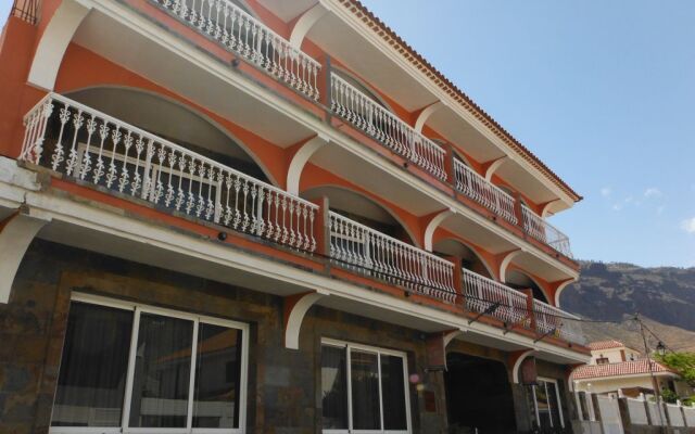 Отель La Aldea Suites вид на фасад