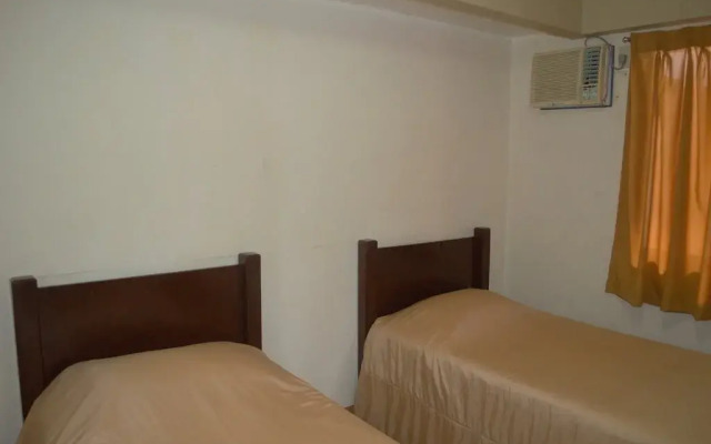 Manora Apartments and Guest House