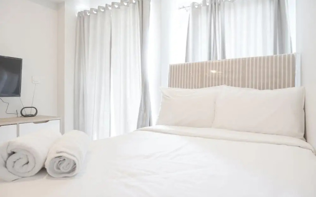 Comfy And Nice Studio Apartment At Citra Living