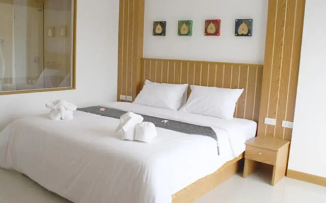 Santi White House Patong Hotel
