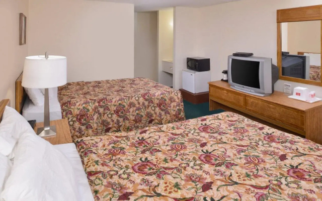 Red Carpet Inn Pulaski