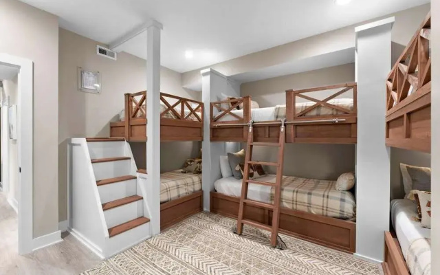 Keenan Beach W/beach, Heated Pool & Game Room