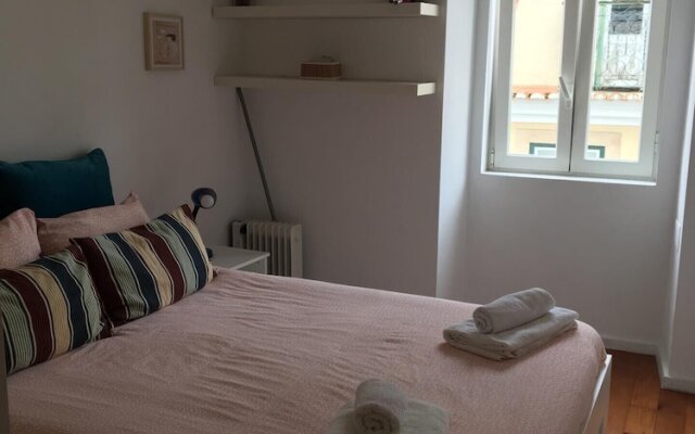 Апартаменты Campo de Ourique Cozy T1 Apartment Лиссабон комната для гостей