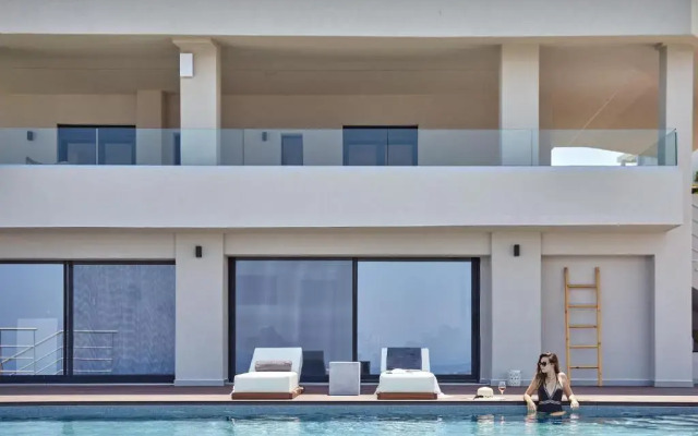 Blue Armonia Villa with Heated Pool
