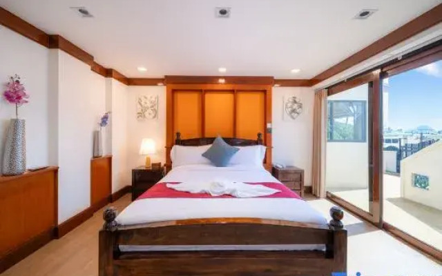 D Villa Phuket-Luxury 6-Bedroom Private Villa in Panwa Entire Place