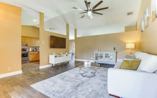 Near Beaches: Pet-friendly Sunrise Escape w/ Patio