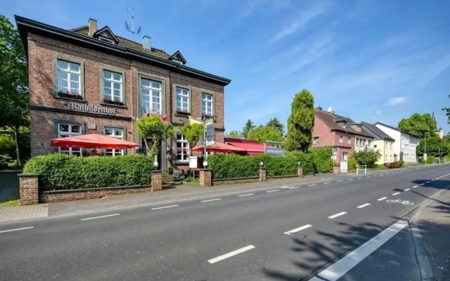 hotelImage