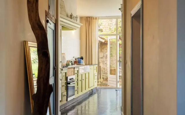 Maas Suites - The French House