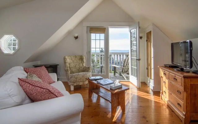 Oceanstone Seaside Resort