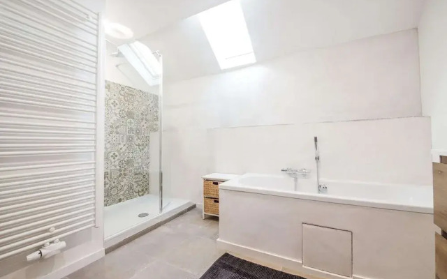 Quietly Located Farmhouse L'echappee Belle
