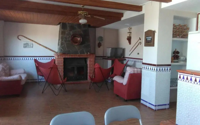 A 15' Granada, Piscina, Solarium, Futbolín, Casa Medina Güevéjar