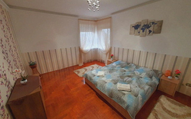 Adel Apartman