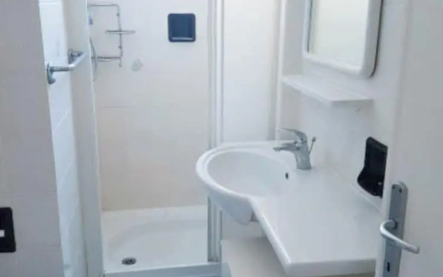 Modern Studio With Pool Access