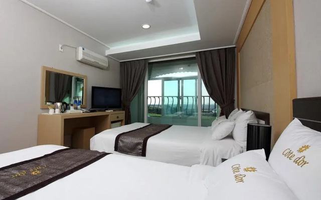 Cote Dor Hotel
