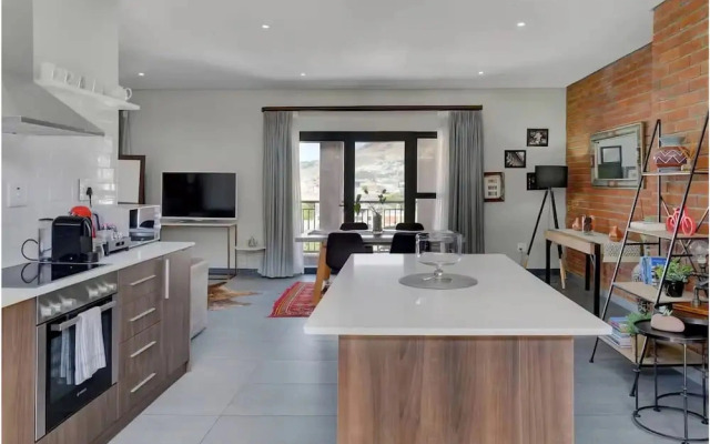 Stylish Penthouse Heart of the City by Ctha