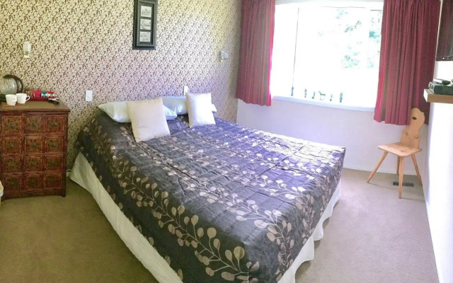Castle Hill Lodge Bed and Breakfast