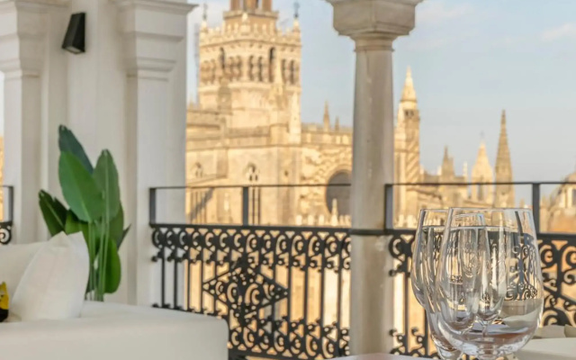 The most Exclusive apartment in Sevillaparking