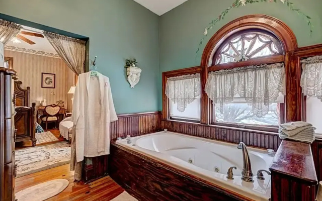 Grandison Inn