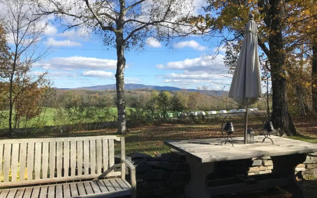 Bromley Farm ski house
