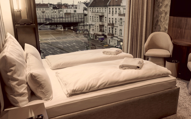 Bellman Hotel