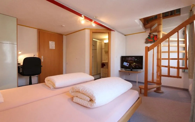 Hotel Alpina