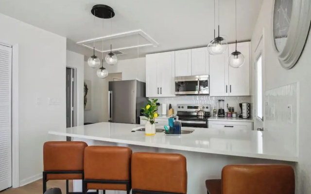 Your Amazing 3br/2ba Downtown Delight!