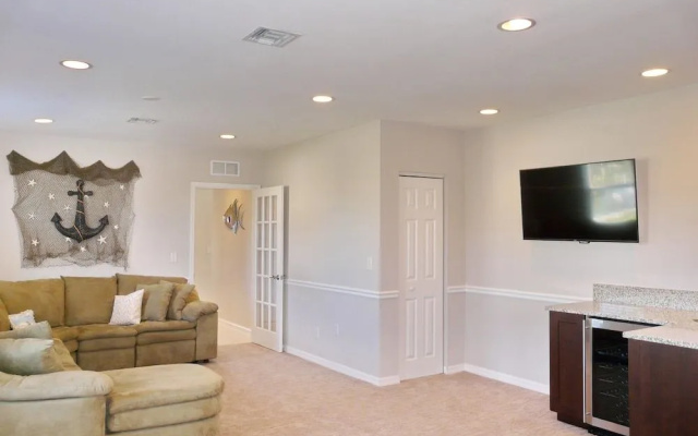 477 Driftwood Court