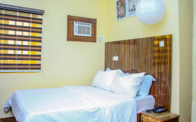 Ontario Suites