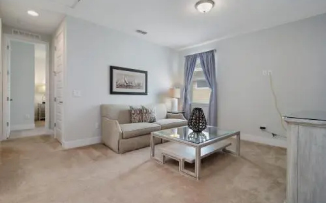 Eight Bedrooms with Pool & Spa 481