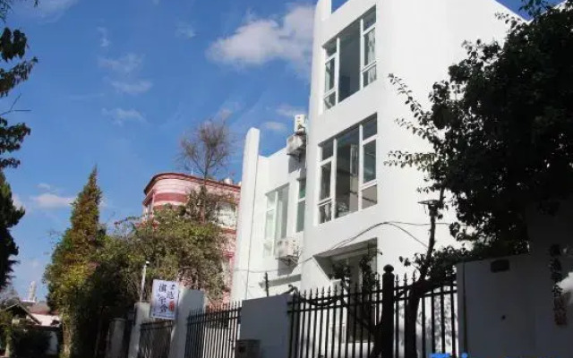 Dianchi Banshe Homestay