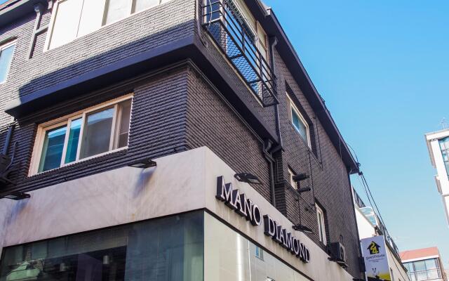 Отель 24 Guesthouse Garosu-gil (Gangnam) вид на фасад