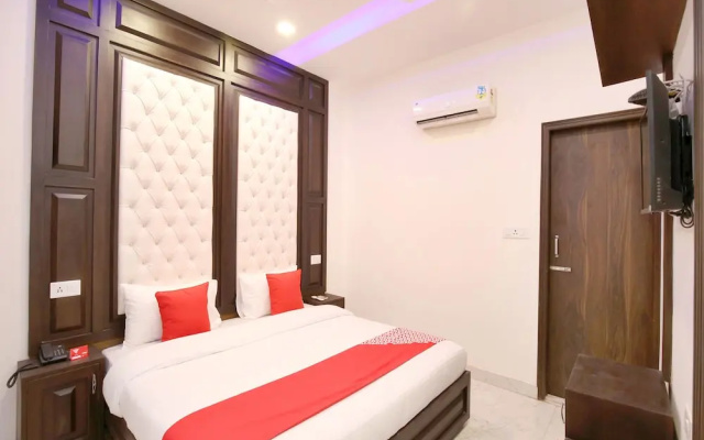 OYO 11034 Hotel JD Plaza